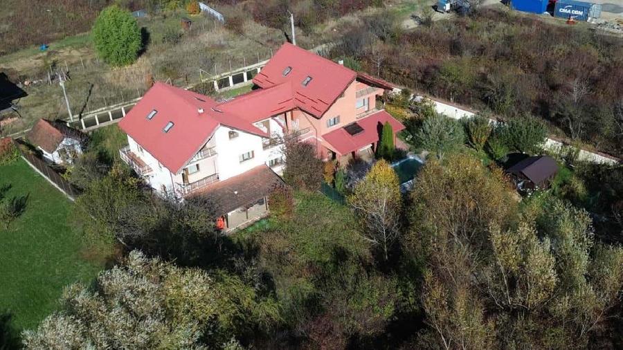 Casă individuală cu 7 camere cu Teren 1050 Mp în Gruiu