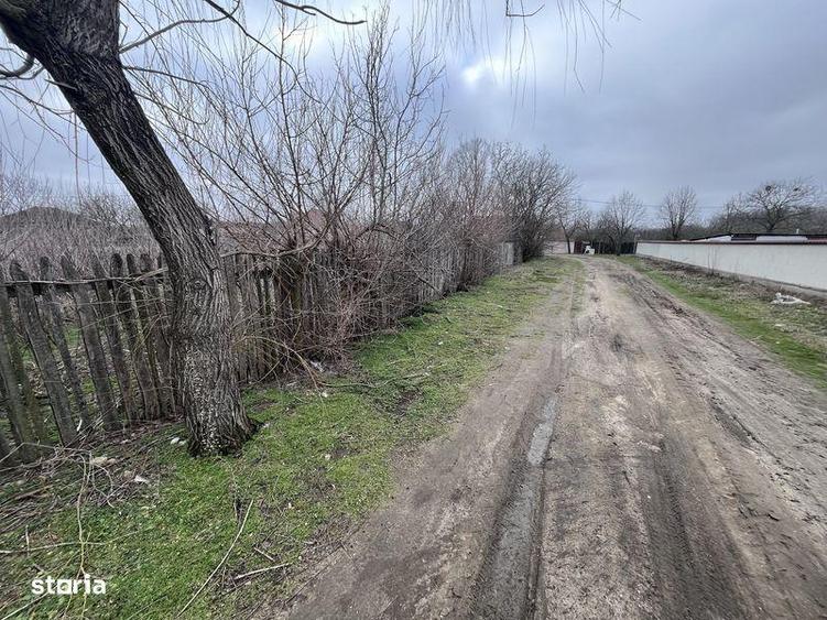 Teren de 1426 mp, în Jiana