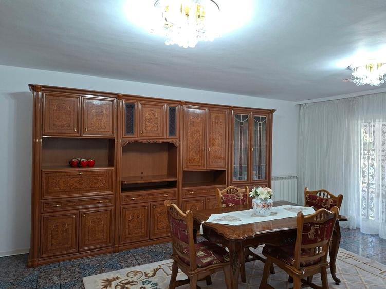 Casă individuală cu 6 camere cu Teren 934 Mp în Otopeni