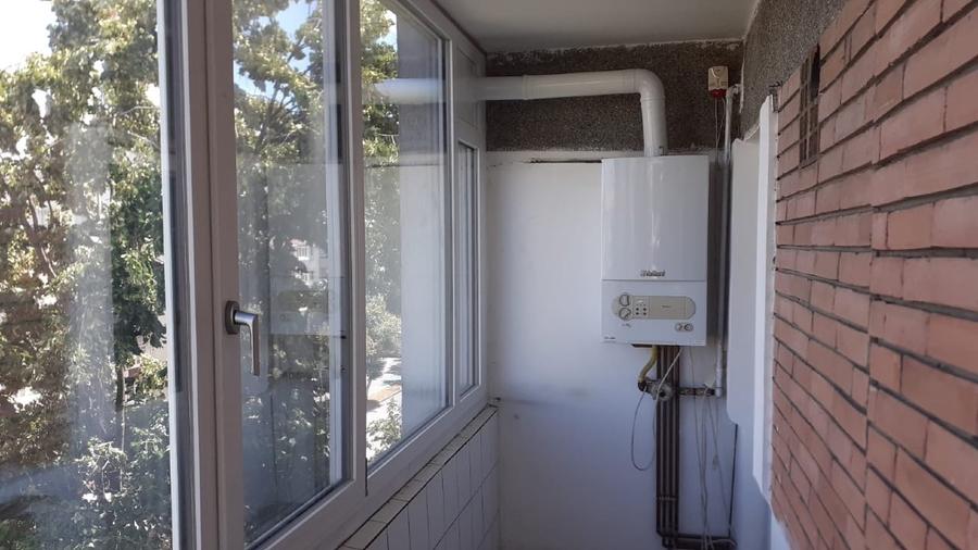 Apartament cu 3 camere decomandat în Prundu