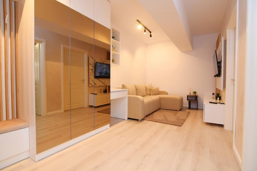 Apartament cu 2 camere semidecomandat în Tătărași