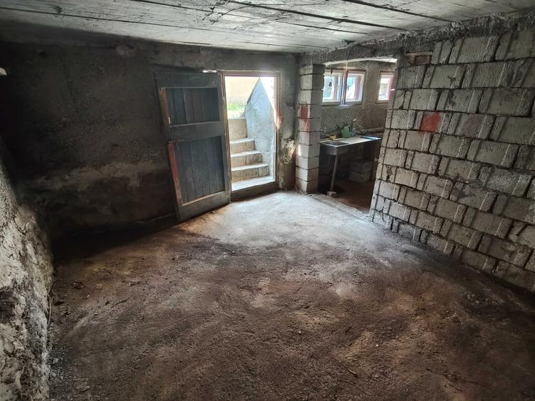 Casă cu 2 camere în Central