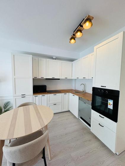 Apartament cu 2 camere semidecomandat, mobilat în Lacul Tei
