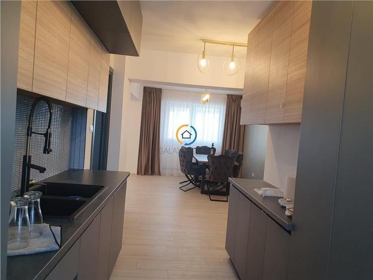 Apartament cu 3 camere decomandat în Ultracentral