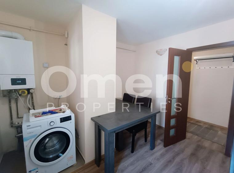 Apartament cu 3 camere semidecomandat, mobilat în Gării