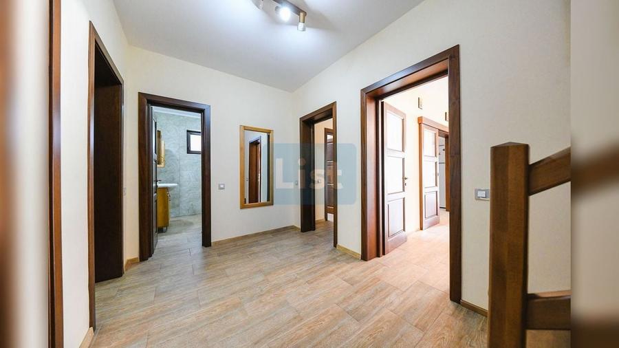 Casă cu 7 camere cu Canalizare în Florești