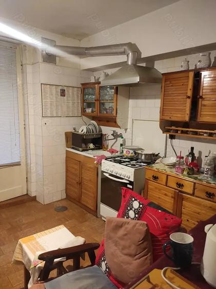 Apartament cu 4 camere decomandat în Central