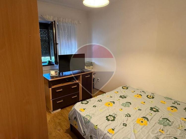 Duplex cu 7 camere cu Teren 235 Mp în Central
