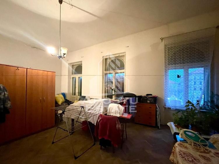 Apartament 3 camere cu vedere si balcon spre Piata Catedralei - 5