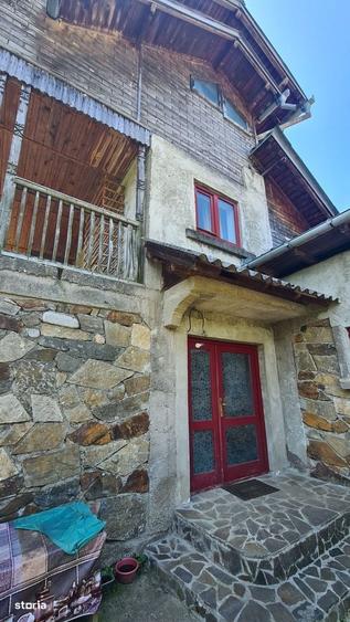 Casă cu 3 camere în Sboghițești