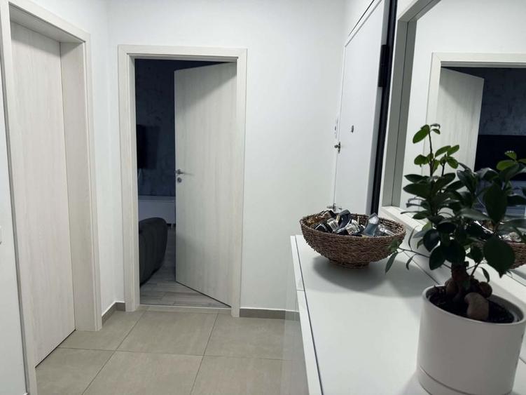 Apartament cu 2 camere decomandat în Dobroești
