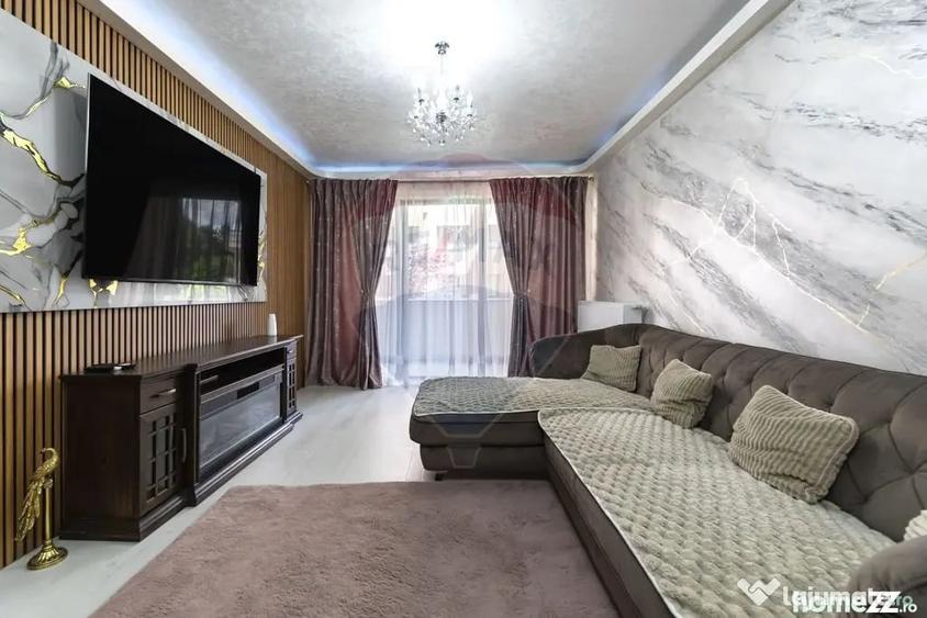 Apartament cu 2 camere decomandat în Central