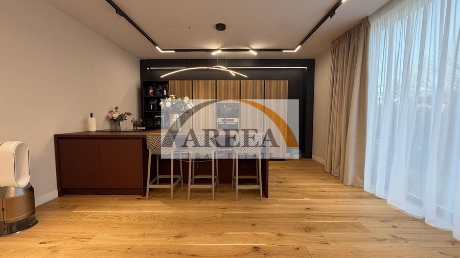 Duplex cu 4 camere cu Canalizare în Tunari