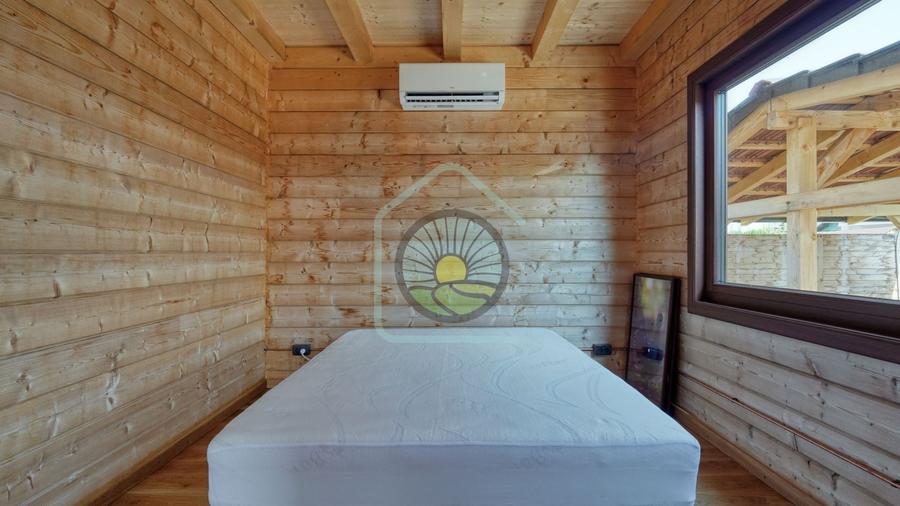Casă individuală cu 3 camere cu Canalizare în Cristian