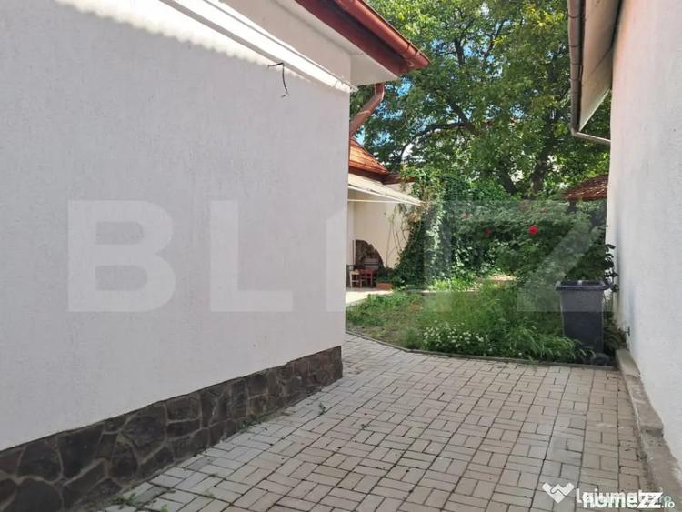 Casă cu 3 camere cu Teren 200 Mp în Central