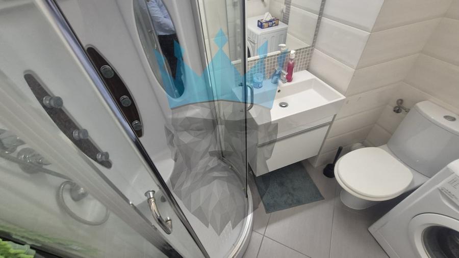 Apartament cu 2 camere decomandat, mobilat în Parcul Carol