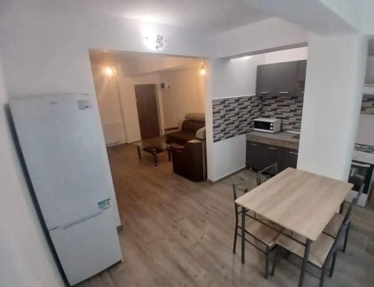 Apartament cu 2 camere decomandat în Bariera Vâlcii