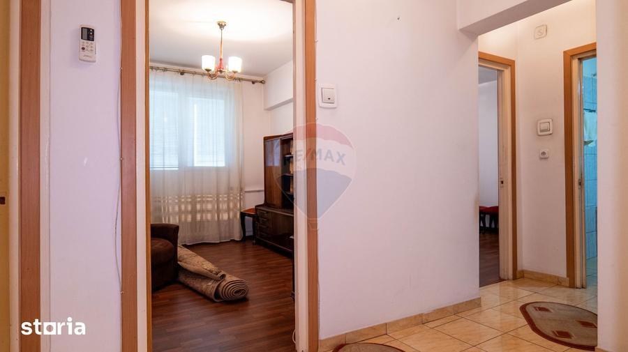 Apartament cu 3 camere decomandat, mobilat în Pantelimon