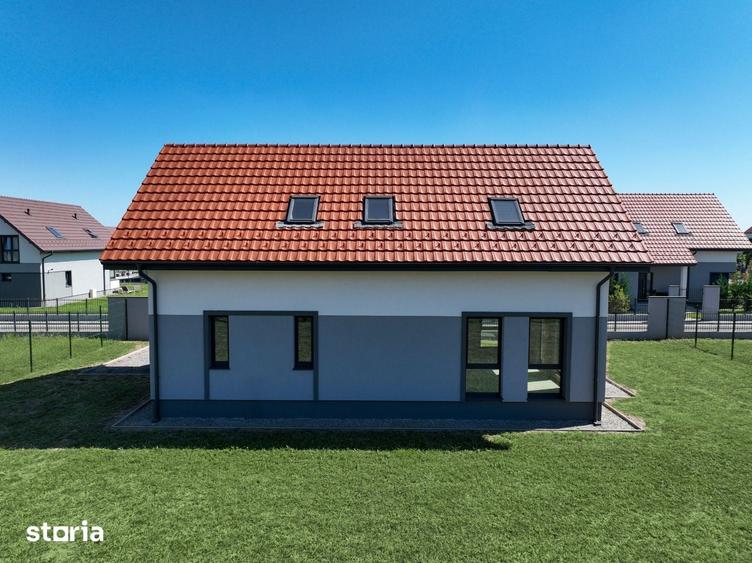 Casă cu 4 camere cu Teren 800 Mp în Târgșoru Vechi
