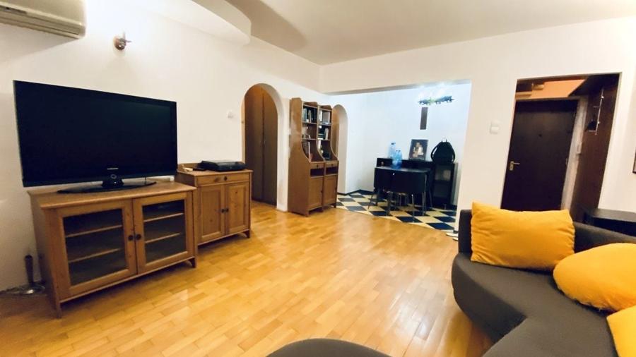 Apartament cu 2 camere semidecomandat în Tineretului