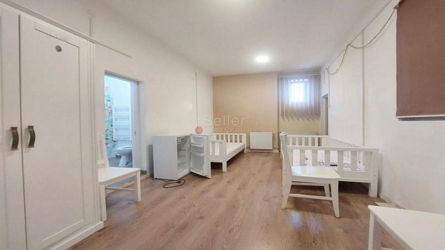 Casă individuală cu 31 camere cu Canalizare în Blumăna