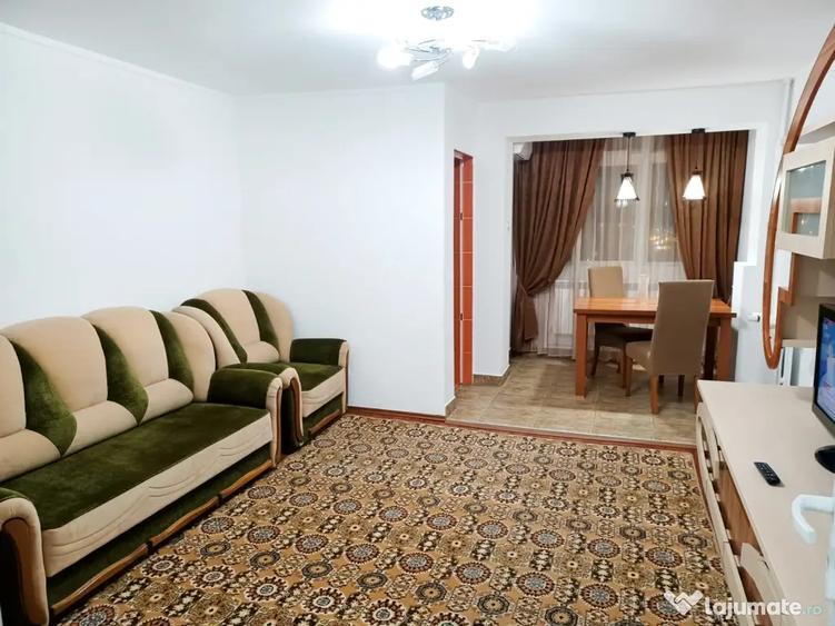 Garsonieră decomandată în Far