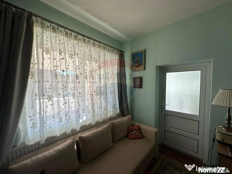 Casă cu 3 camere cu Teren 2500 Mp în Benesat