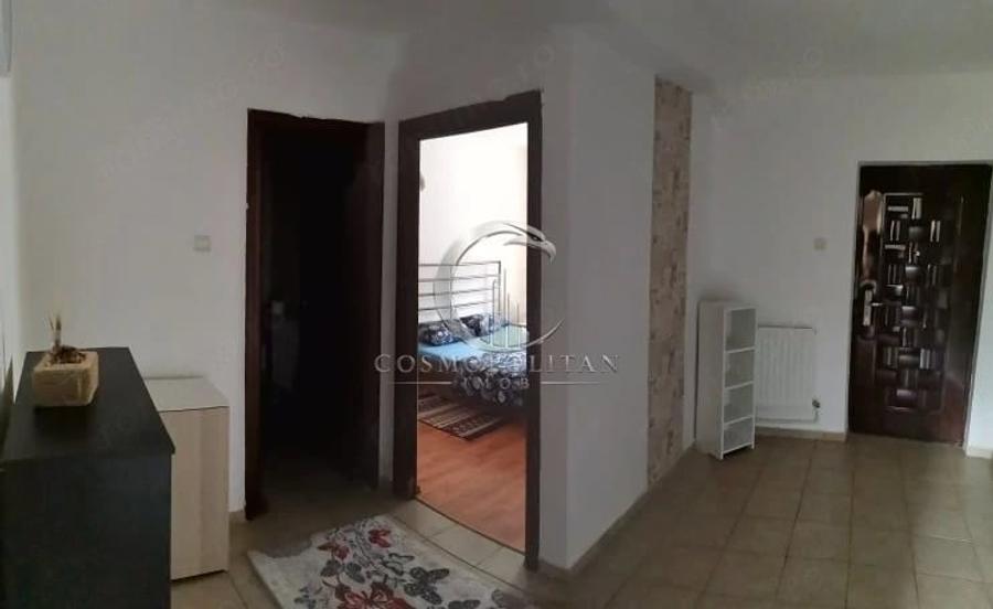 Casă cu 2 camere cu Teren 2000 Mp în Sărata