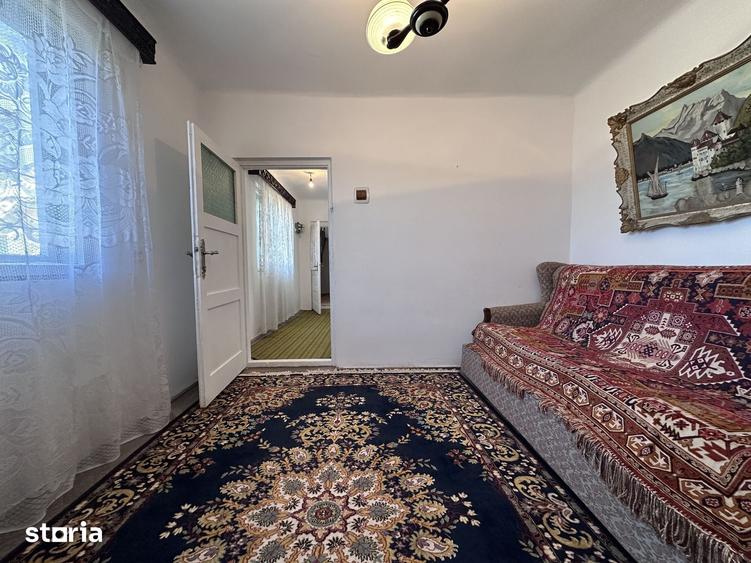 Casă cu 6 camere cu Teren 441 Mp în Central