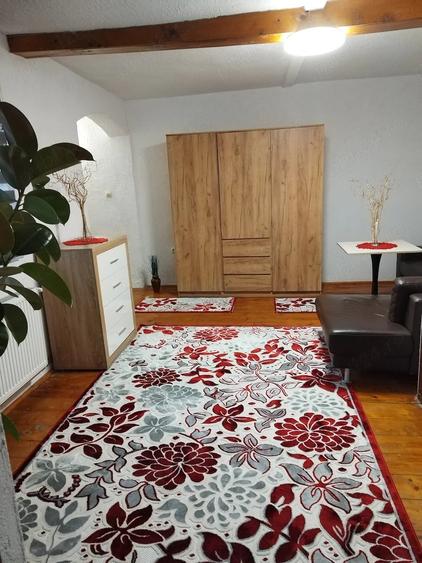 Casă cu 3 camere cu Teren 260 Mp în Central