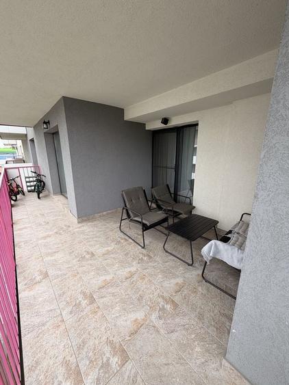 Apartament cu 2 camere decomandat în Florești
