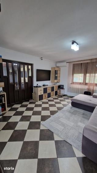 Casă cu 5 camere cu Teren 477.53 Mp în Berceni