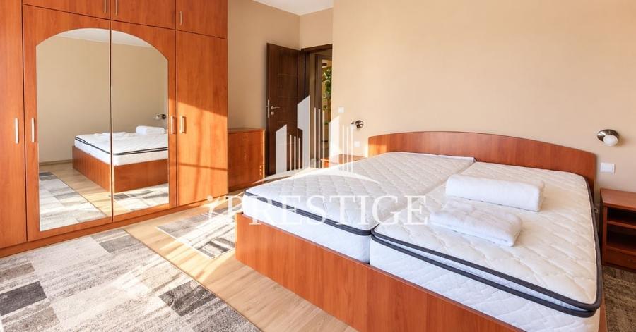 Apartament cu 3 camere decomandat, mobilat în Turnișor
