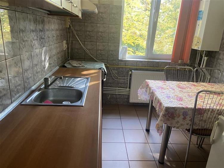 Apartament cu 2 camere nedecomandat, mobilat în Gară