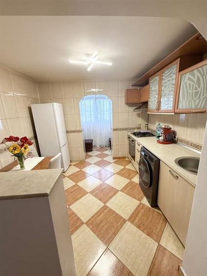 Apartament cu 2 camere decomandat, mobilat în Fizicienilor
