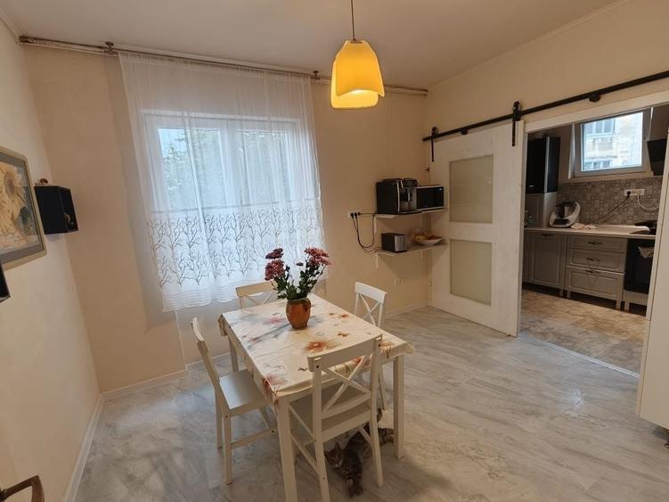Apartament cu 3 camere decomandat în Drumul Carului