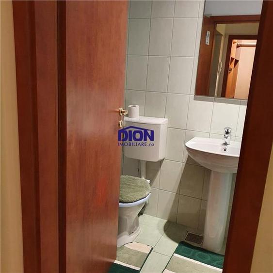 Garsonieră decomandată, mobilată în Titan
