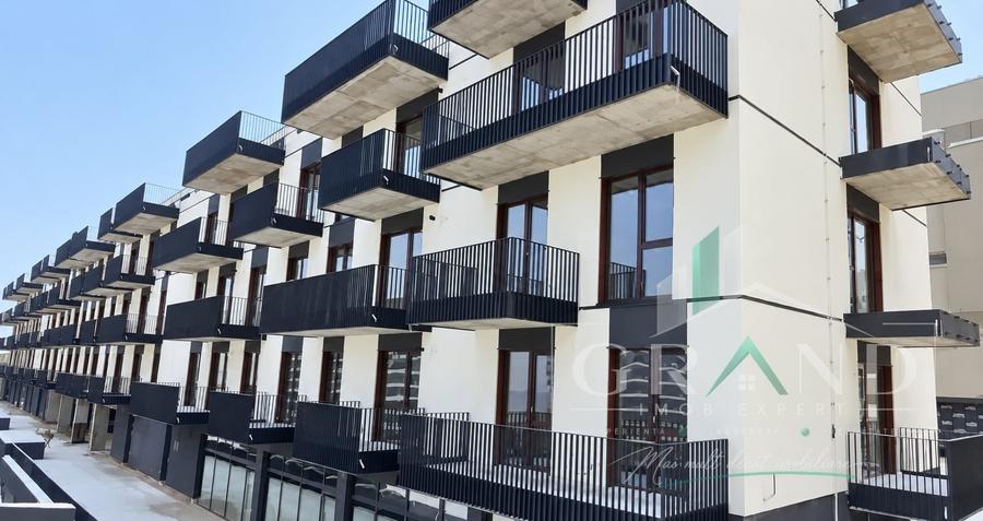 Apartament cu 3 camere semidecomandat în Zorilor