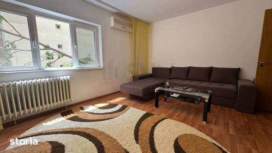 Apartament cu 3 camere în Nerva Traian
