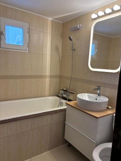 Apartament cu 3 camere decomandat în Chișinau