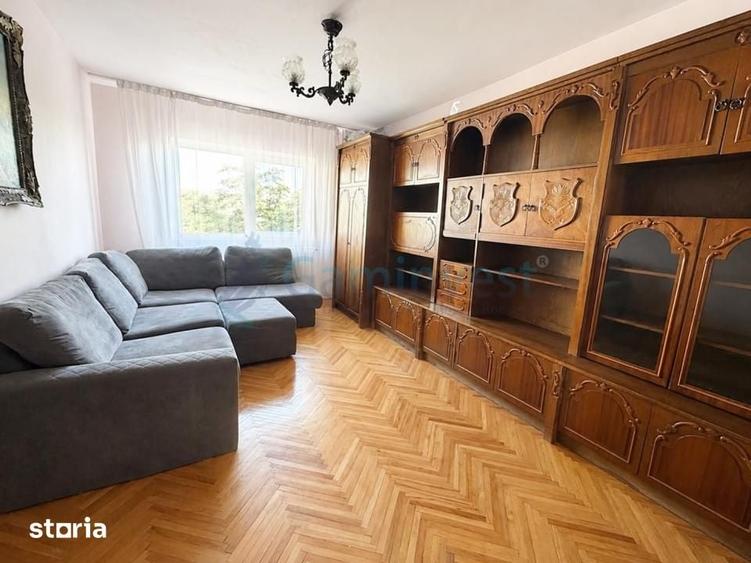 Apartament cu 3 camere decomandat în Decebal
