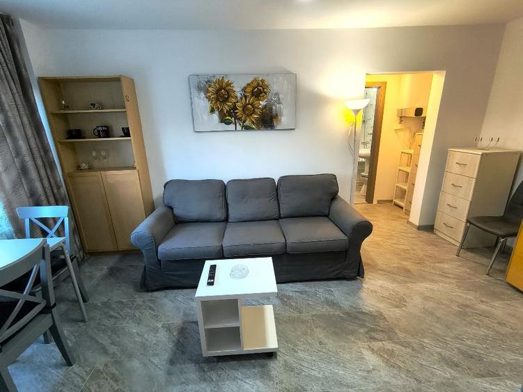 Apartament cu 2 camere semidecomandat, mobilat în Iancului
