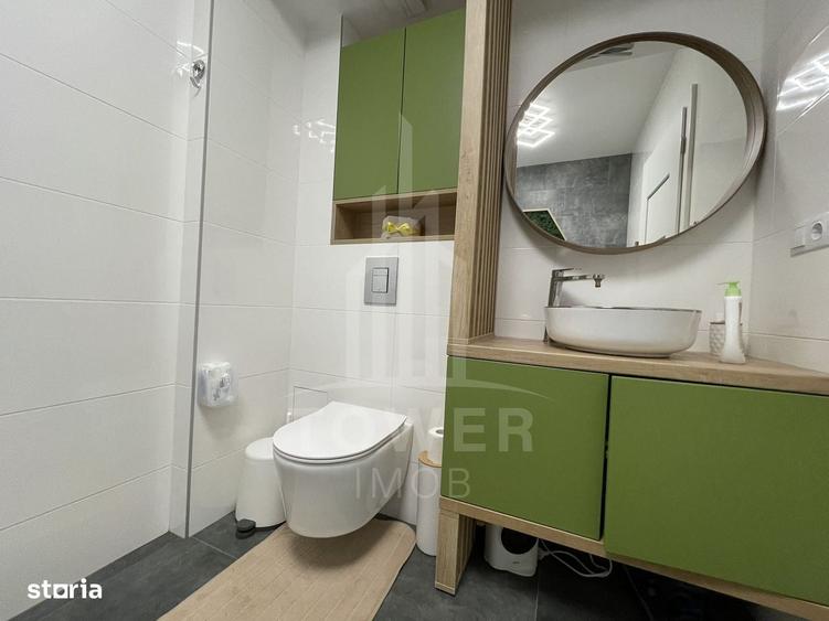 Apartament cu 3 camere semidecomandat în Turnișor