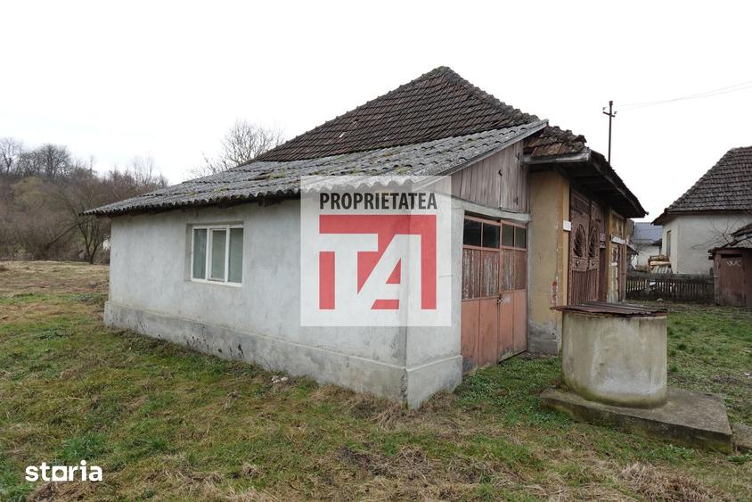 Casă cu 3 camere cu Teren 1733 Mp în Valea Chioarului