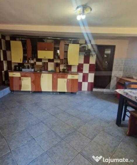 Casă cu 4 camere cu Canalizare în Bran