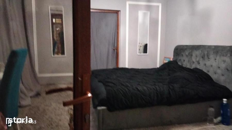 Casă cu 8 camere cu Teren 200 Mp în Tomis II