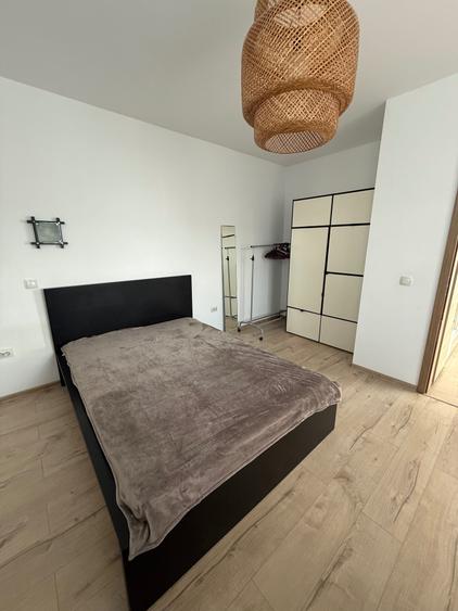 Apartament cu 2 camere semidecomandat în Florești