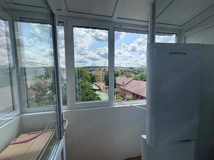 Apartament cu 2 camere nedecomandat în Dâmbu Pietros
