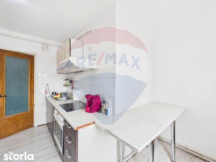 Apartament cu 3 camere, mobilat în Central