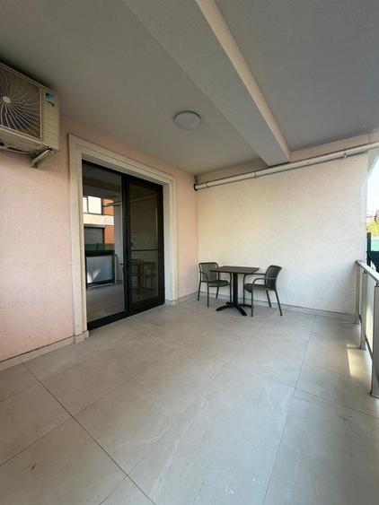 Apartament cu 3 camere decomandat, mobilat în Aradului